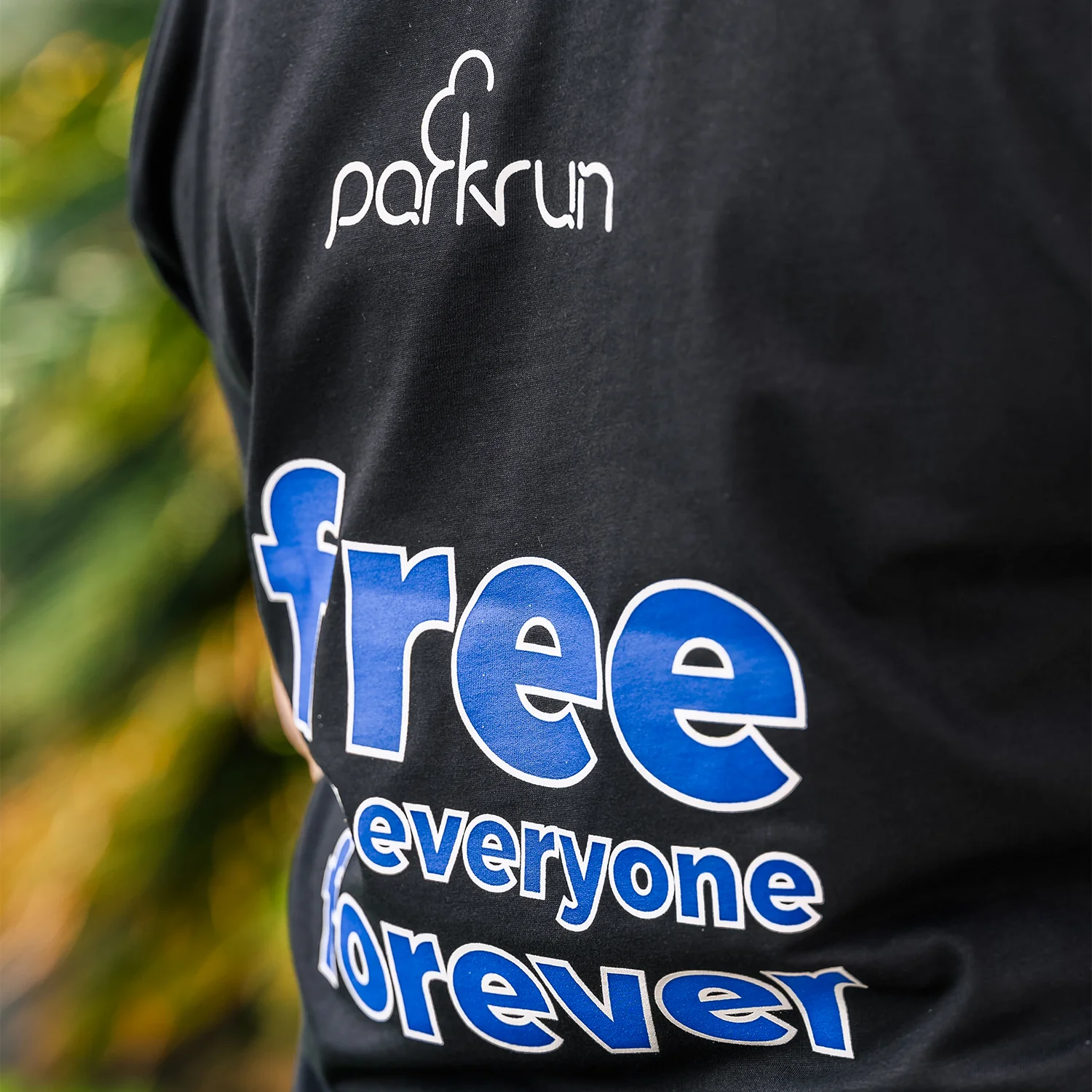 parkrun VネックTシャツ - Image 10